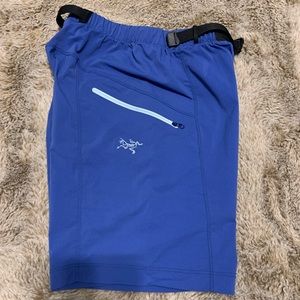 ARC’TERYX women shorts xs blue color. 
Pre-own very good condition
